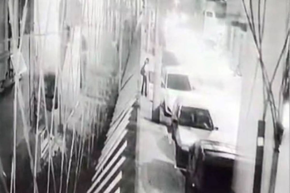 Adolescente de 16 anos salta de carro em movimento e escapa de suposto sequestro no RJ