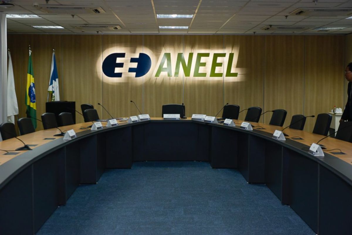 Aneel aprova primeira revisão da agenda regulatória do biênio 2026-2027