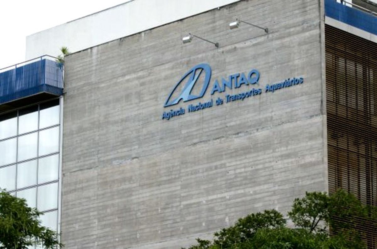 Antaq Mantém Leilão de Condomínio Logístico em Santos, Exigindo Adequação do PDZ