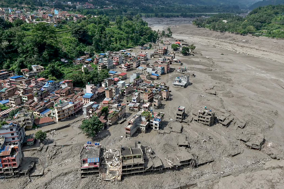 Avalanche no Nepal: número de mortos atinge 359, com 362 vítimas no total provisório