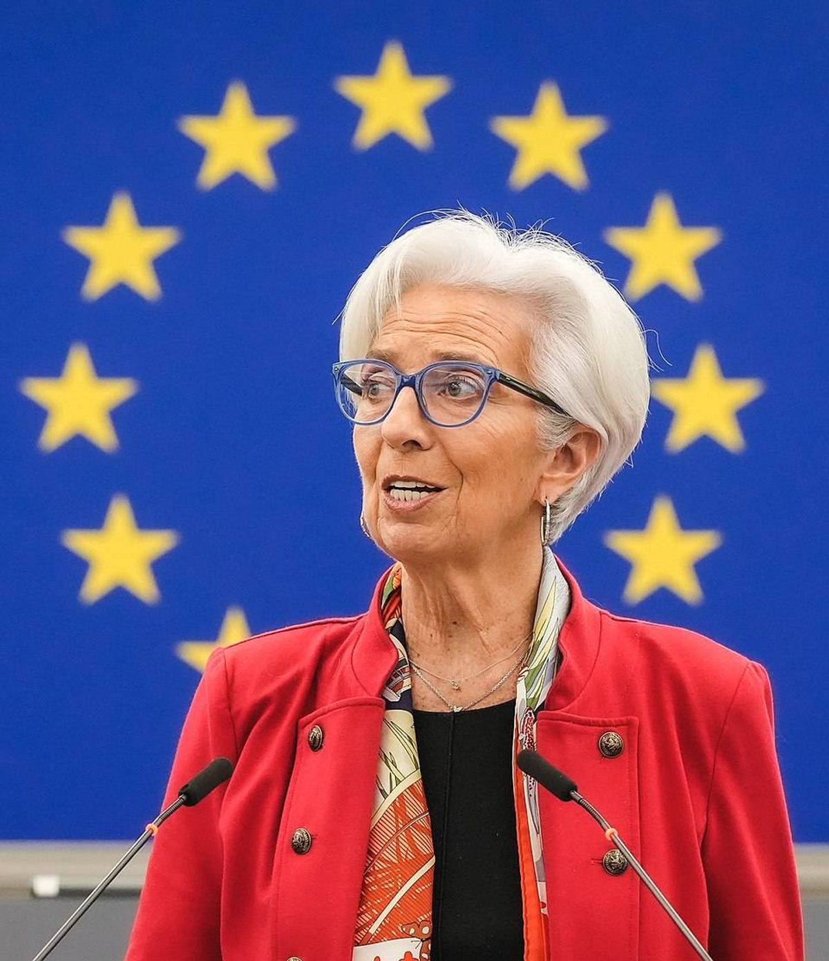 BCE eleva juros em 25 pontos-base: Lagarde confirma decisão unânime
