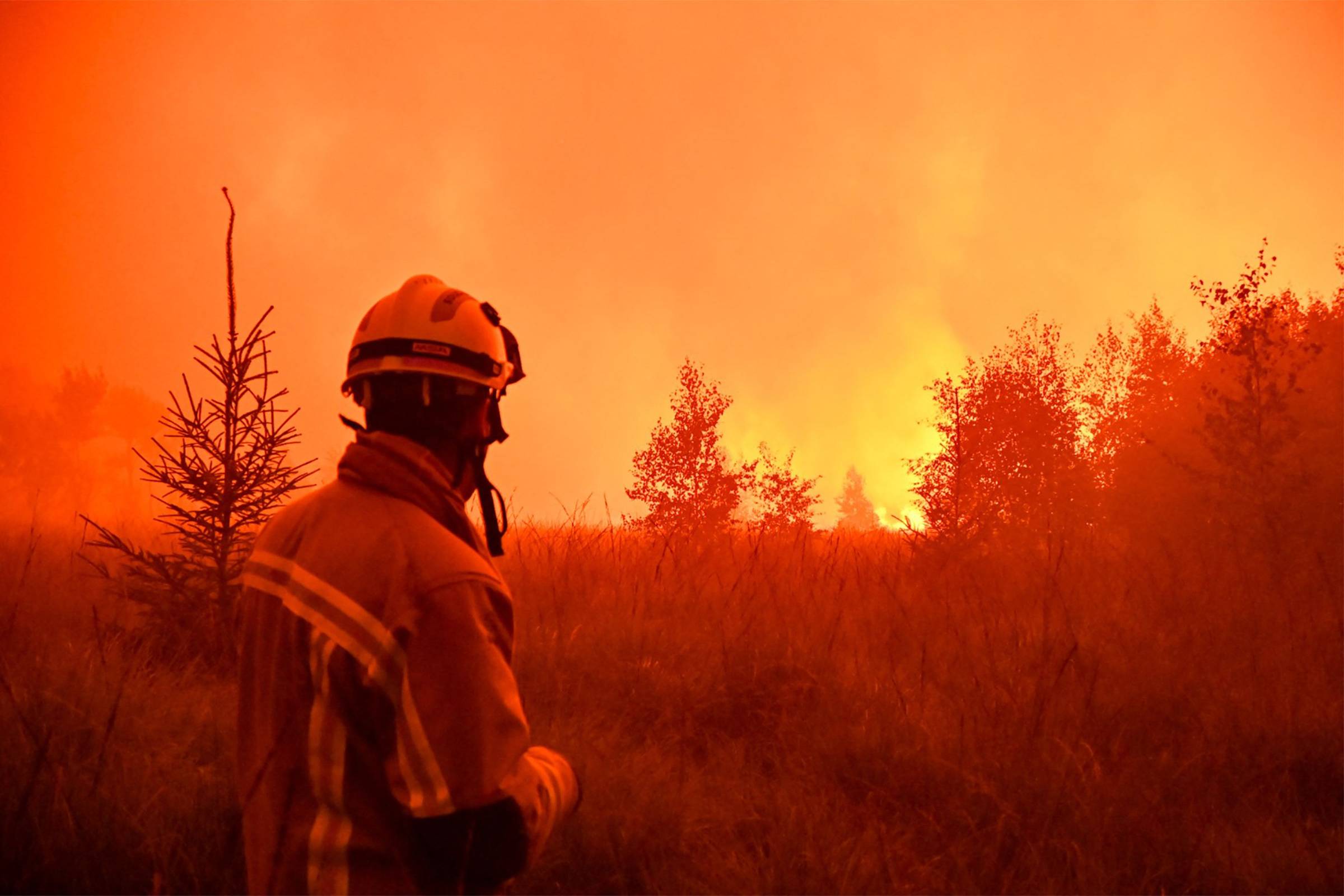 Bélgica consegue controlar o maior incêndio florestal em um século