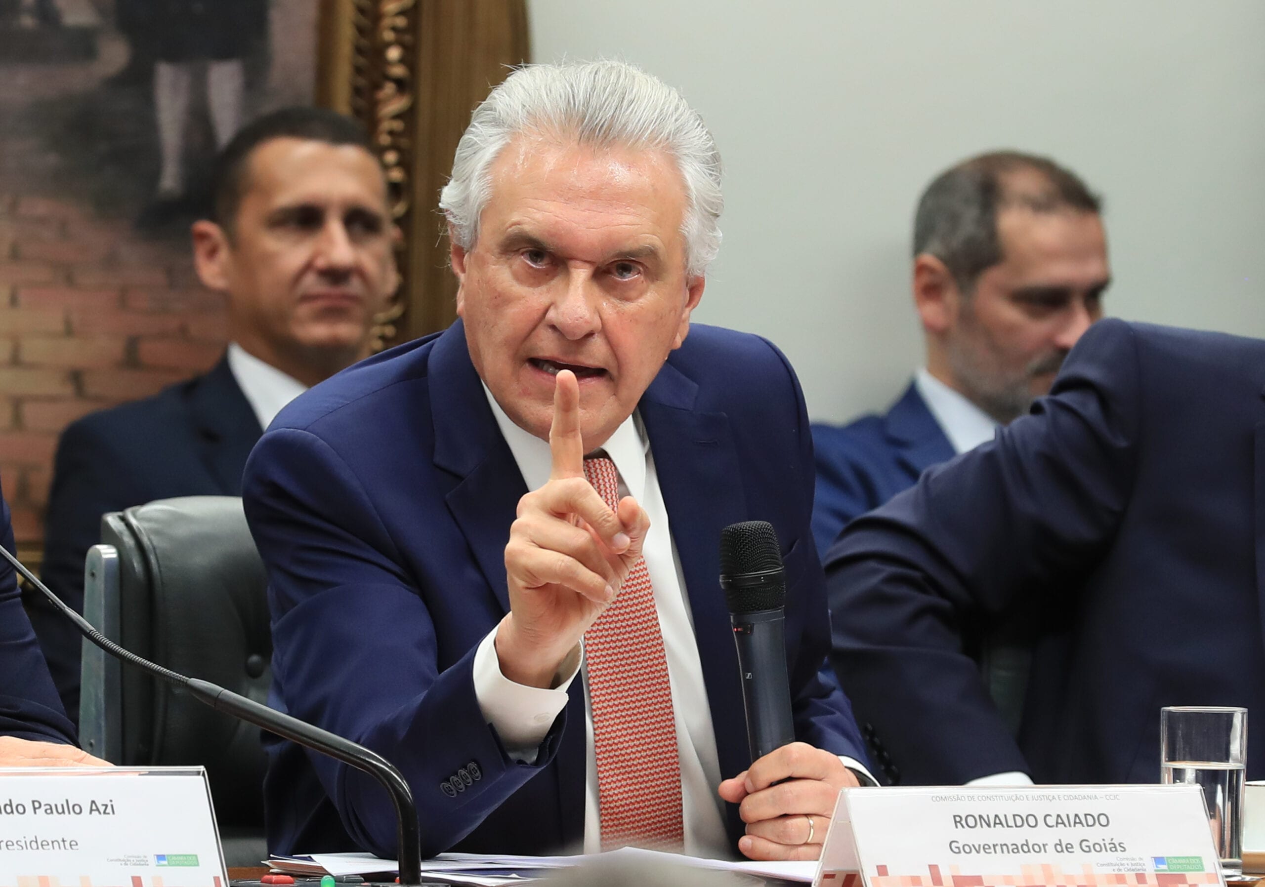 Caiado diz que Lula não tem autoridade moral para falar de patriotismo e soberania