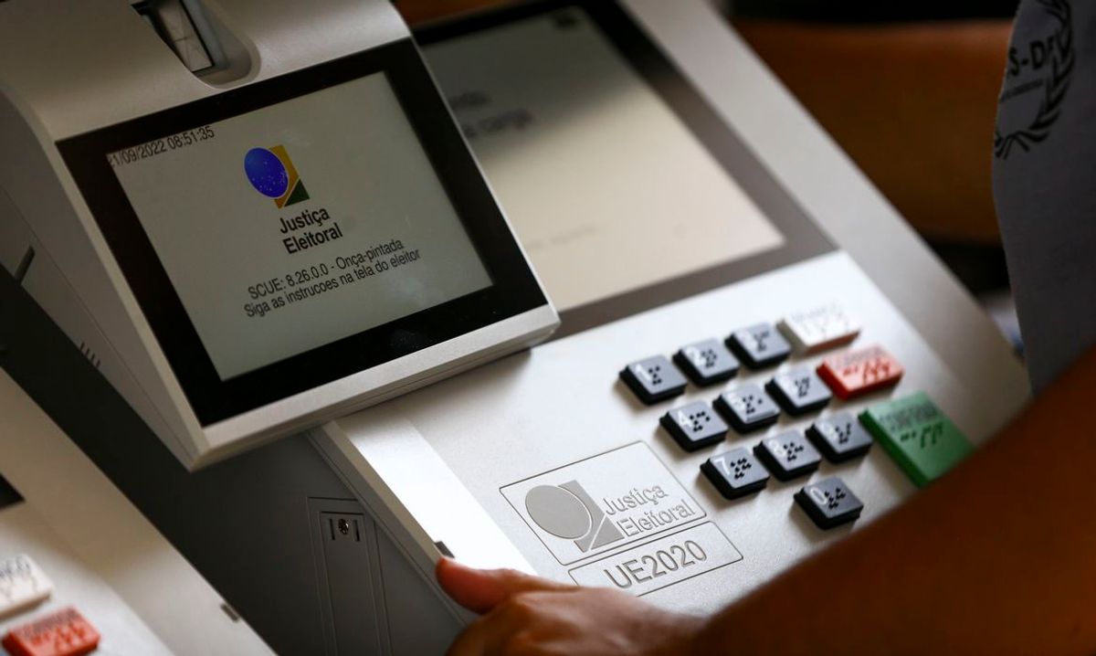 Campanha busca ampliar voto de idosos com 70 anos ou mais