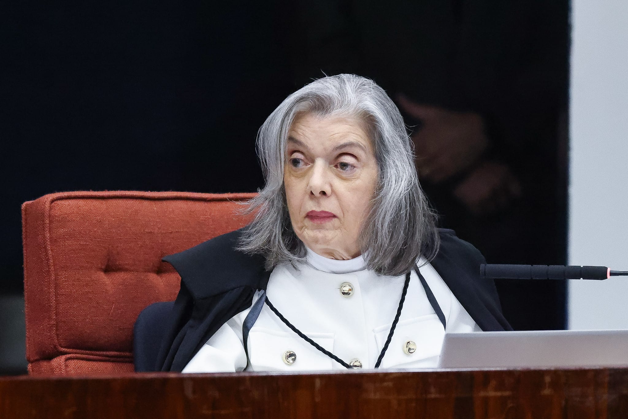 Cármen Lúcia Reafirma Defesa do Sigilo da Fonte e da Liberdade de Imprensa