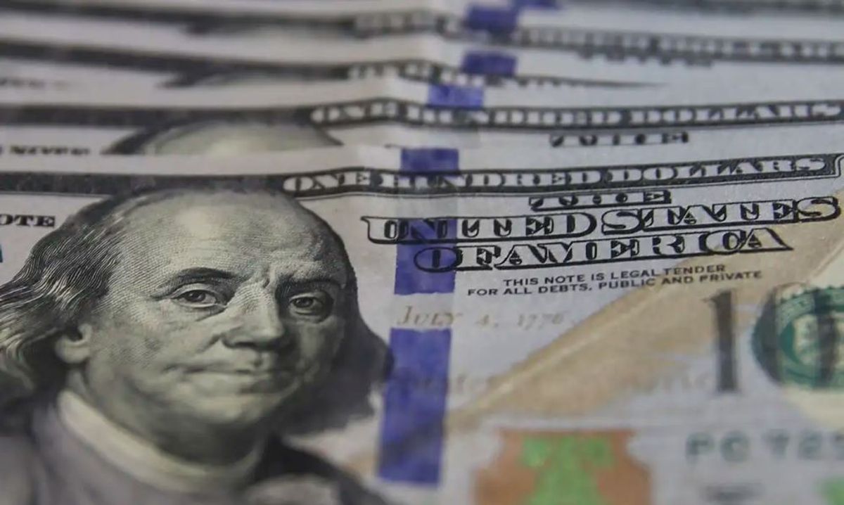 Cenário Econômico: Dólar em Alta e Bolsa em Queda Refletem Dados dos EUA e Tensões Internas