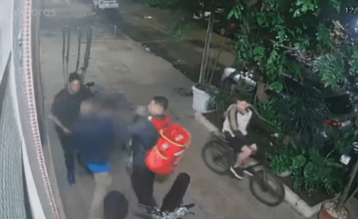 Ciclista é espancado 63 vezes em nove minutos em Copacabana e morre sete dias depois