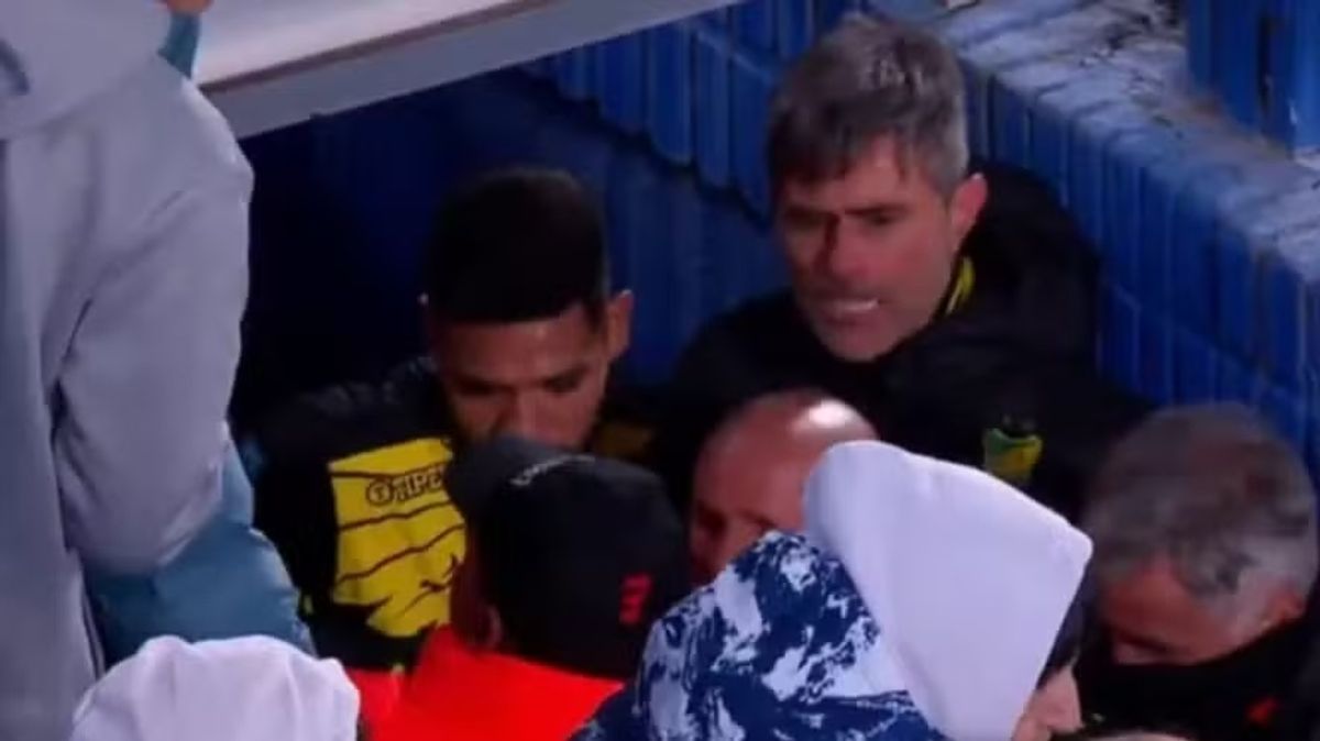 Confronto de Técnicos Marca Empate entre Vélez e Defensa y Justicia