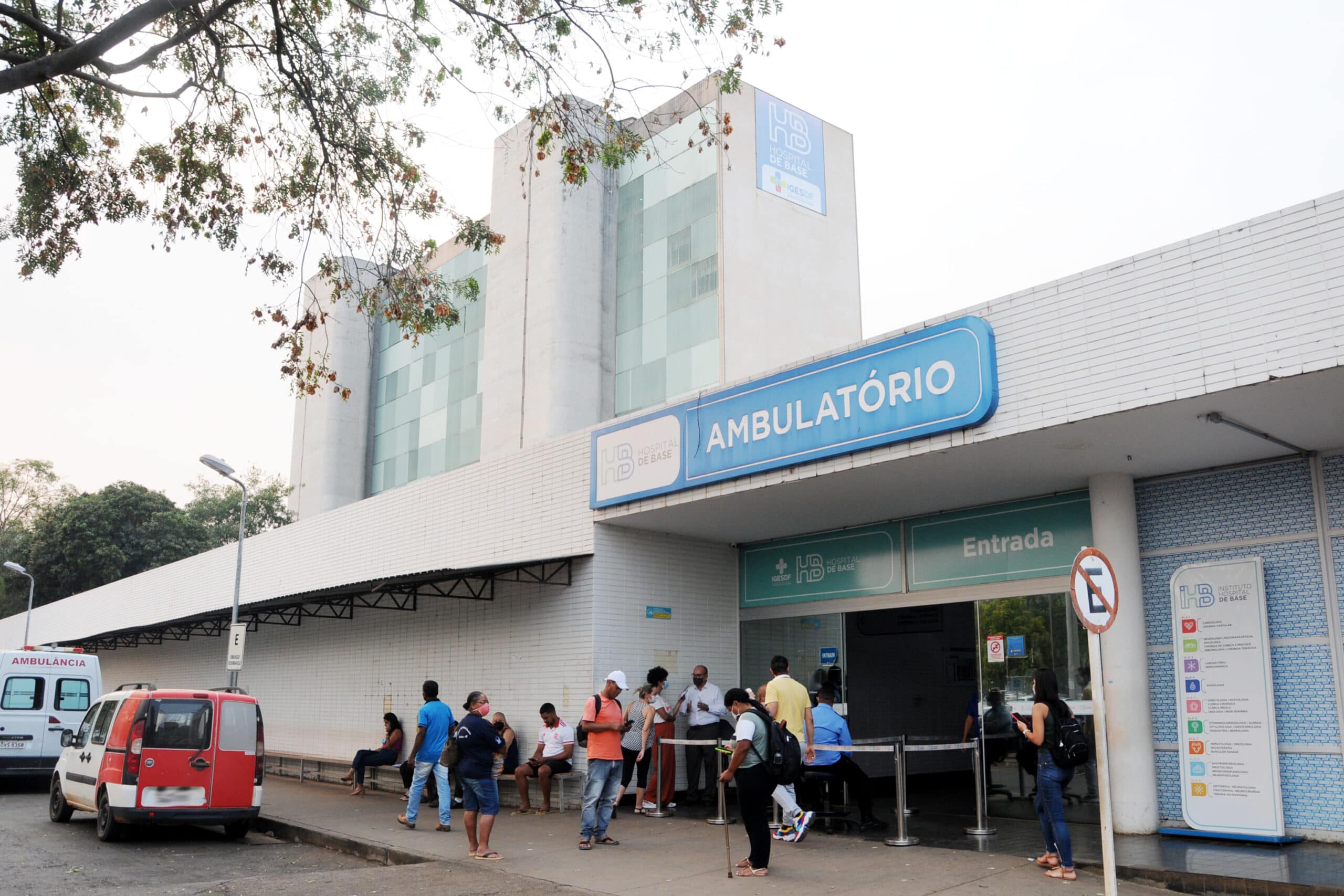 Demora em hospitais públicos e privados de Brasília: relatos e medidas do governo