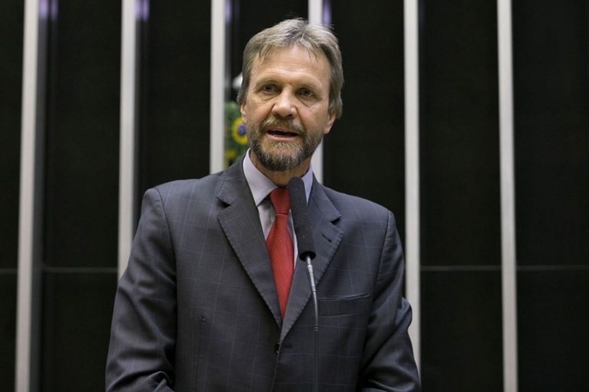 Deputado Pedro Uczai Internado Após AVC Durante Reunião na Câmara