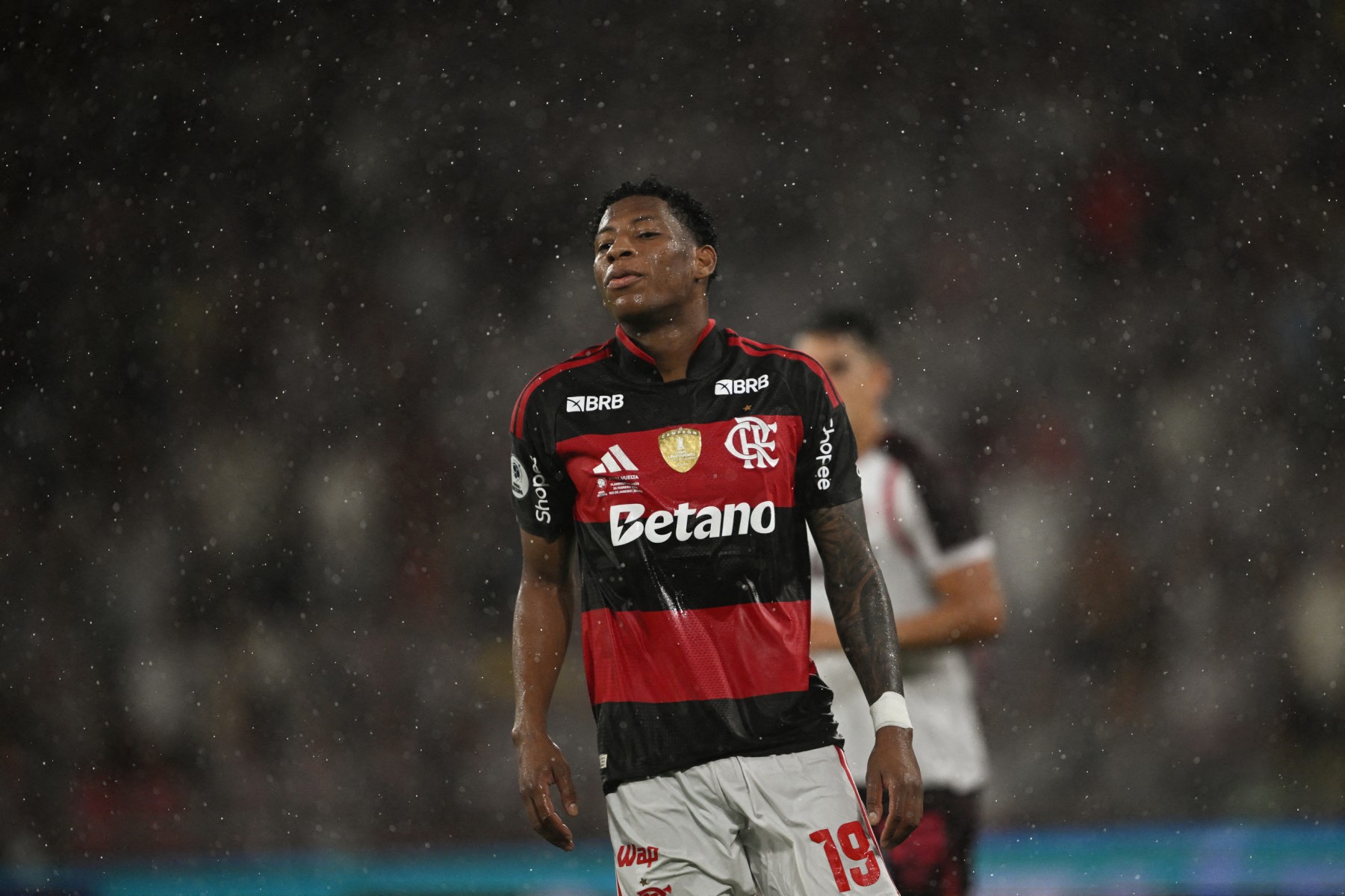 Flamengo encaminha transferência de Gonzalo Plata ao Dínamo de Moscou por R$ 60 milhões