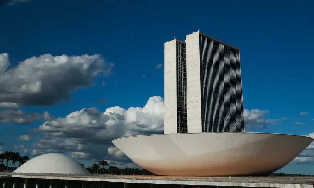 Fortalecimento do Congresso por Vias Informais Afeta Previsibilidade, Aponta Fundação FHC