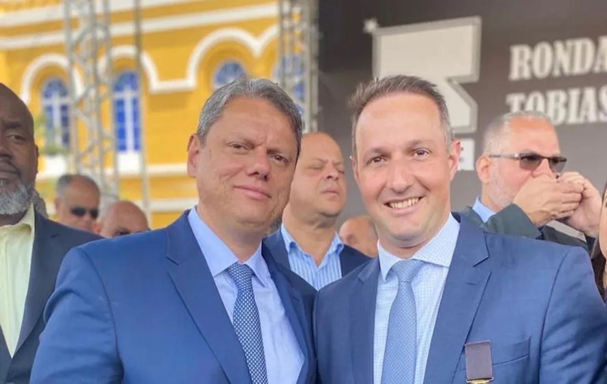 Horário eleitoral: Derrite e Prado associam-se a Tarcísio em SP