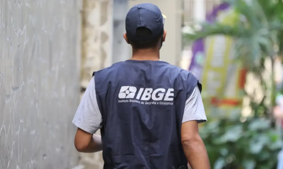 IBGE: Plataformizados trabalham 5,4 horas a mais que setor privado em 2025