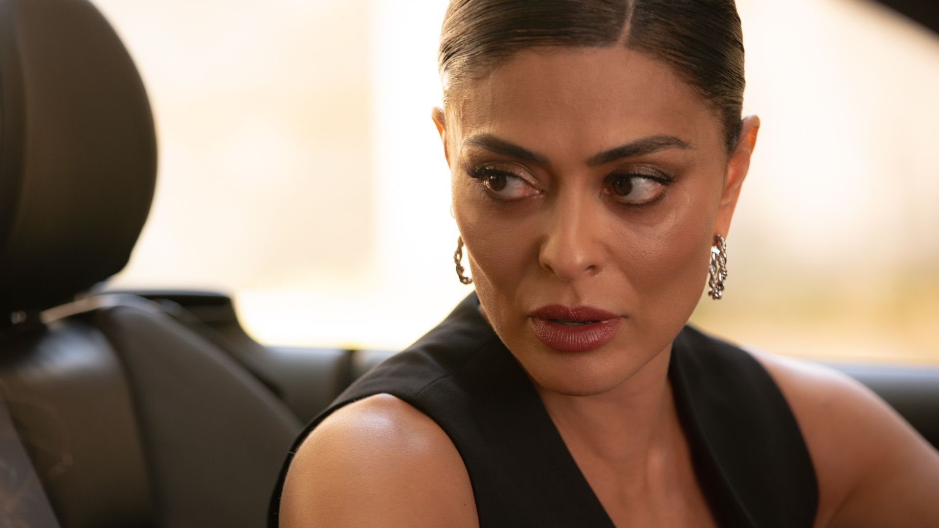 Juliana Paes e Marido Processam Emirates por Atraso de Voo e Problemas em Aeronave