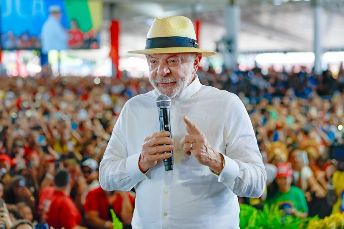 Lula lidera pesquisa de segundo turno contra Flávio Bolsonaro, Zema e Caiado