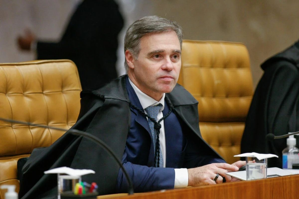 Mendonça é contra liberação integral de celular de Vorcaro e pede apuração de pressão na PF