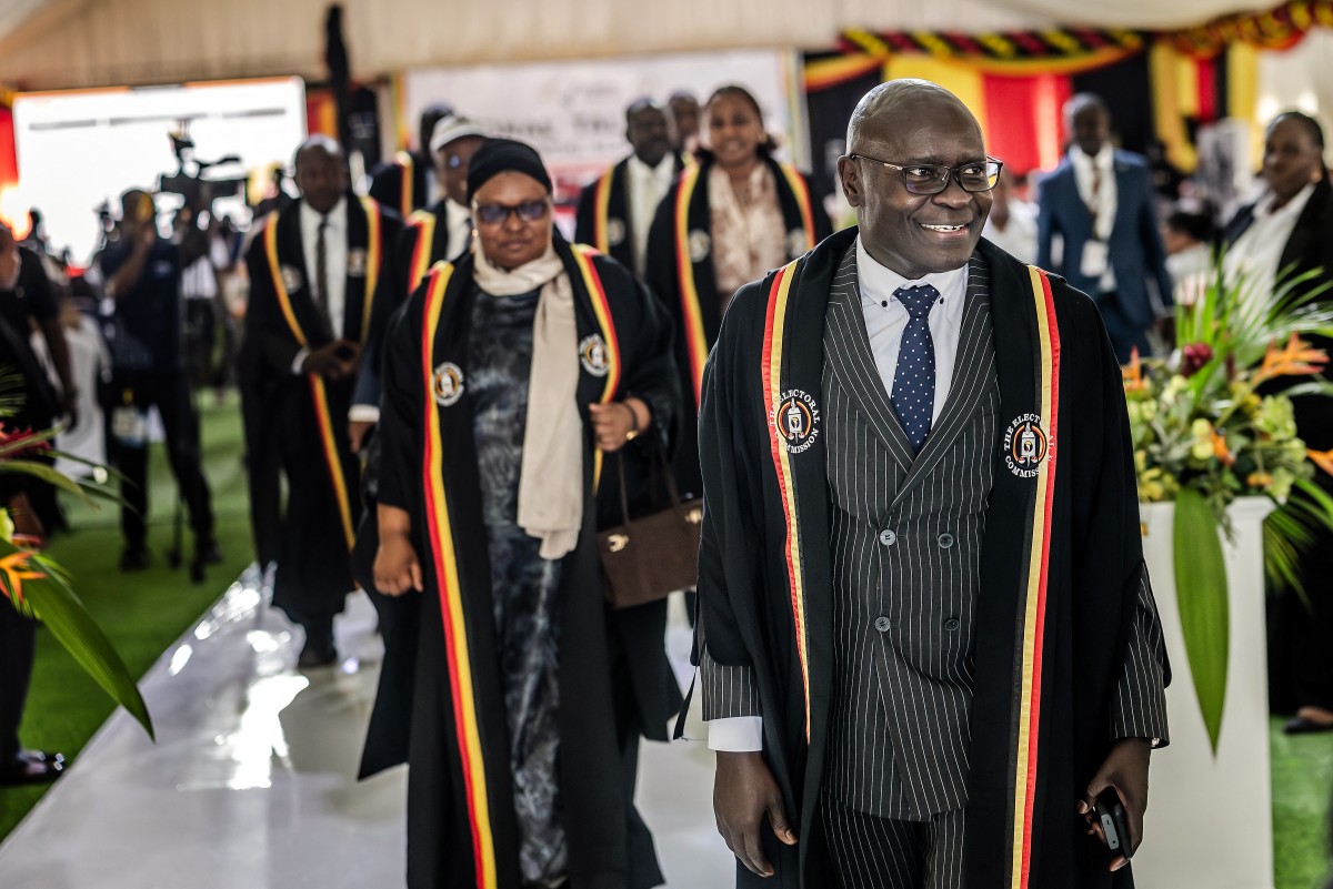 Oyo Rukidi IV, rei de Tooro em Uganda, morre aos 34 anos