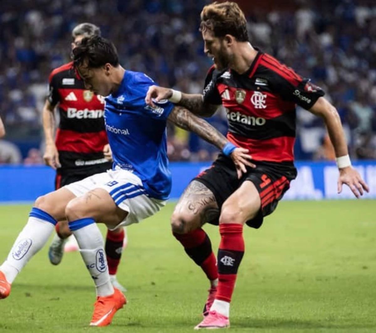 Palmeiras Domina a Briga pelo Título enquanto Quase Metade do Brasileirão Teme o Rebaixamento
