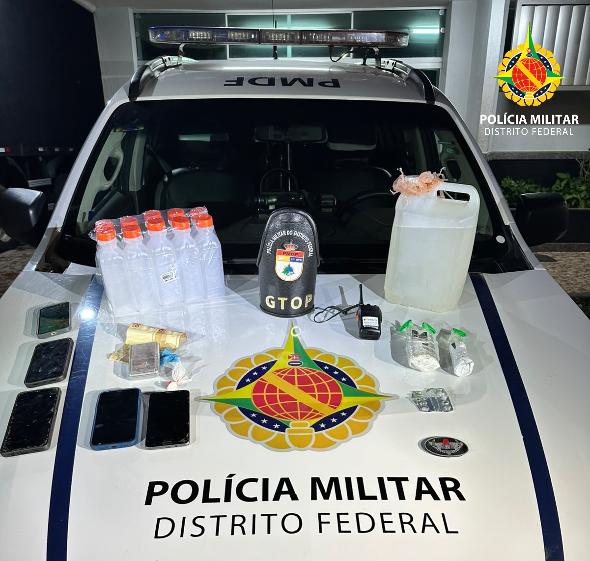 PM prende quatro adultos e apreende adolescentes por tráfico no Recanto das Emas