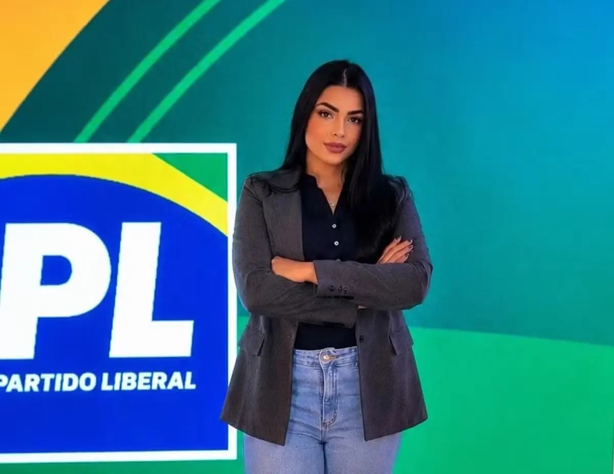 Sophia Barclay: Controvérsia sobre a Declaração de Ensino Superior ao TSE