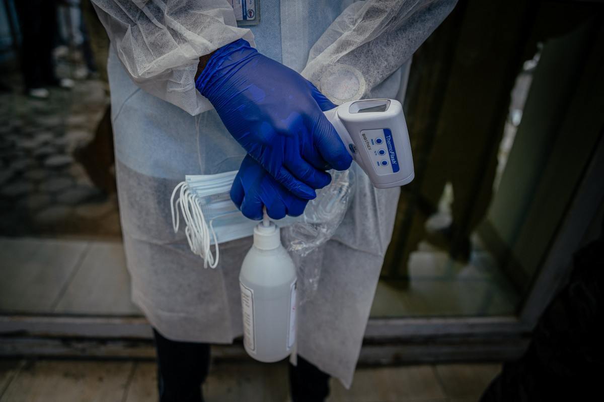 Surto de Ebola no Congo Atinge 5 Mil Casos e Supera Resposta de Contenção