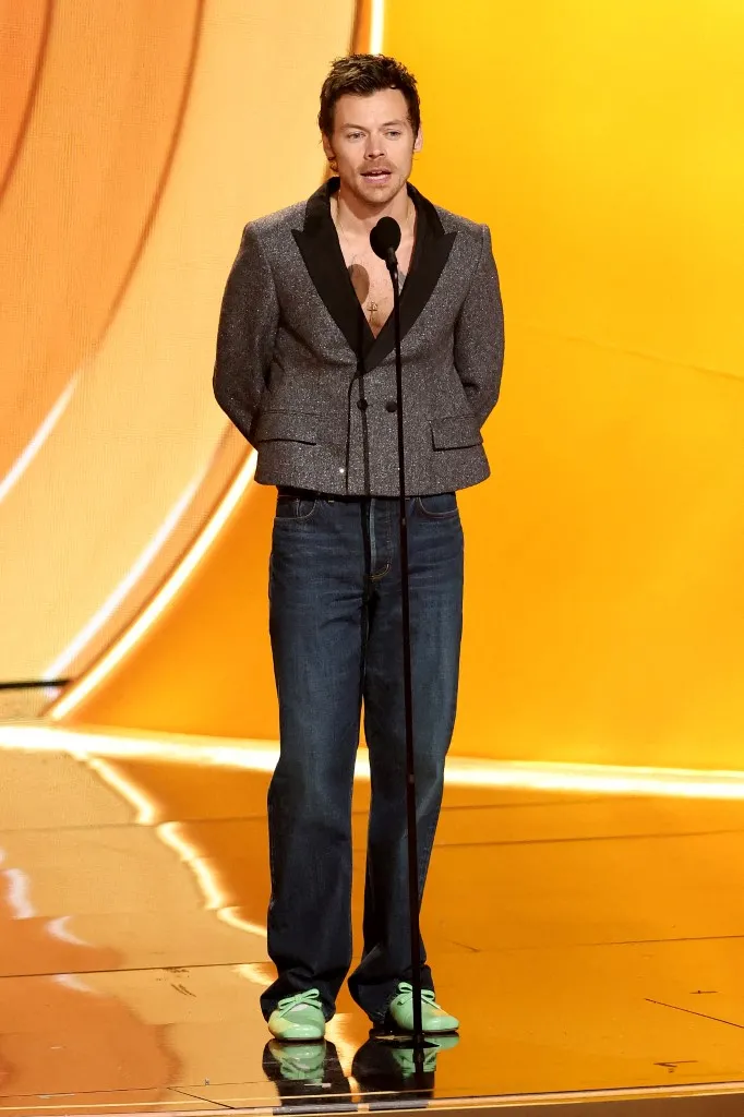 Harry Styles homenageia Dolly Parton com performance de "I Will Always Love You"